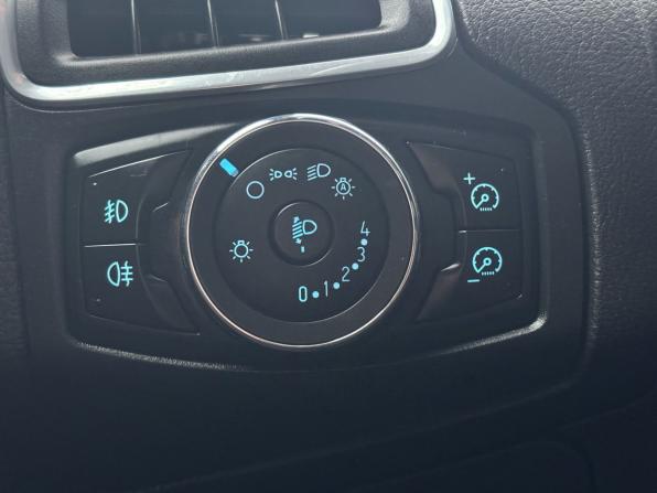 Ford Focus III с пробегом 2011 года, цена 637 500 рублей, 203000 км, хэтчбек, Автокод Объявления
