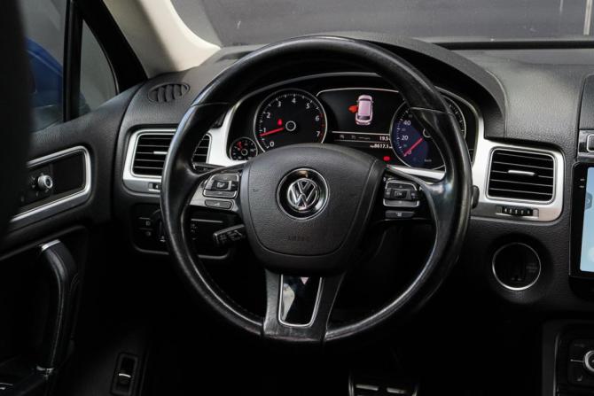 Volkswagen Touareg II Рестайлинг с пробегом 2015 года, цена 2 150 000 рублей, 208246 км, внедорожник, Автокод Объявления
