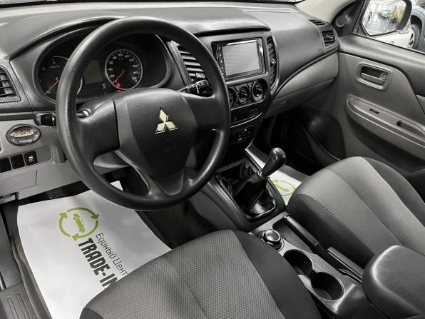 Mitsubishi L200 V с пробегом 2015 года, цена 2 125 000 рублей, 120648 км, offers.body_type.unknown, Автокод Объявления
