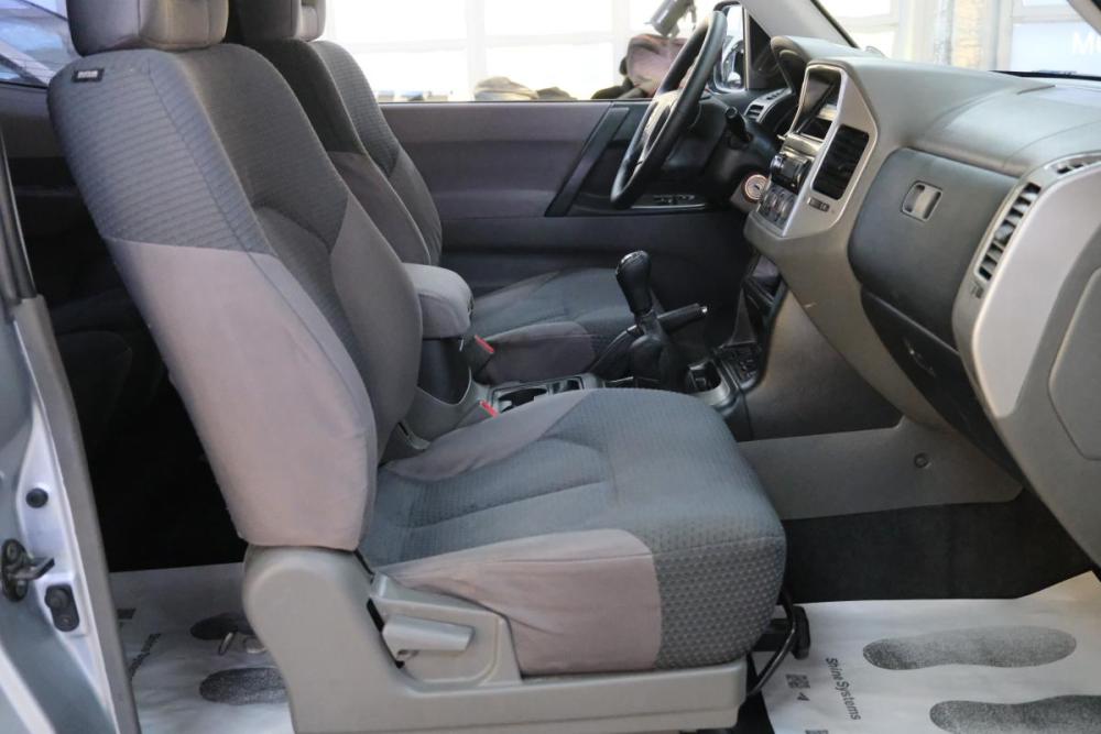 Mitsubishi Pajero III Рестайлинг Омск  - изображение 17