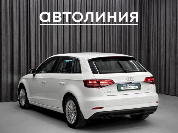 Audi A3 III (8V) с пробегом 2016 года, цена 1 549 000 рублей, 120000 км, хэтчбек, Автокод Объявления