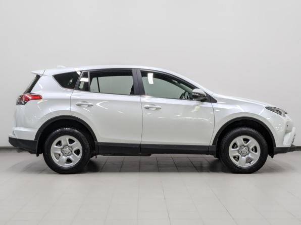Toyota RAV4 IV (XA40) Рестайлинг с пробегом 2018 года, цена 2 740 000 рублей, 17934 км, внедорожник, Автокод Объявления