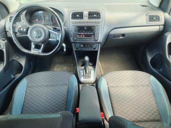Volkswagen Polo V Рестайлинг с пробегом 2019 года, цена 1 128 700 рублей, 178872 км, седан, Автокод Объявления