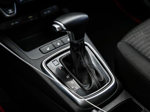 Kia Rio IV Рестайлинг с пробегом 2021 года, цена 1 630 000 рублей, 92449 км, хэтчбек, Автокод Объявления