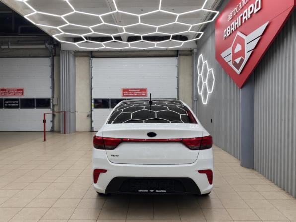 Kia Rio IV с пробегом 2017 года, цена 1 050 000 рублей, 105799 км, седан, Автокод Объявления