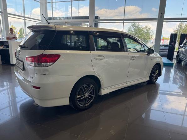 Toyota Wish II с пробегом 2010 года, цена 1 195 000 рублей, 95400 км, минивэн, Автокод Объявления