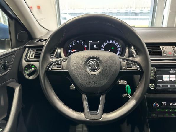 Skoda Rapid I с пробегом 2015 года, цена 1 249 000 рублей, 69353 км, лифтбек, Автокод Объявления