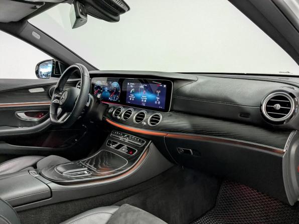 Mercedes-Benz E-Класс V (W213 S213 C238) Рестайлинг с пробегом 2021 года, цена 5 600 000 рублей, 34586 км, седан, Автокод Объявления