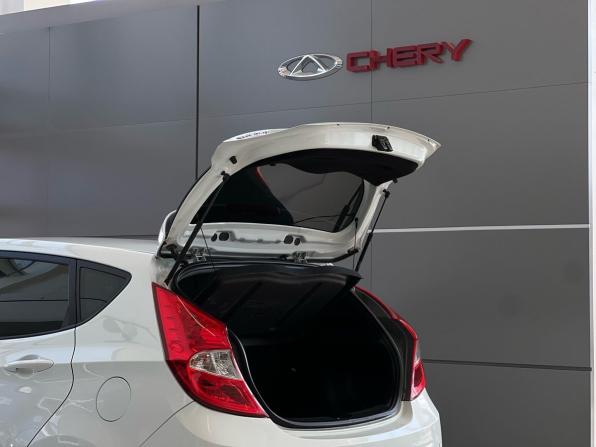 Hyundai Solaris I с пробегом 2012 года, цена 849 000 рублей, 180008 км, хэтчбек, Автокод Объявления