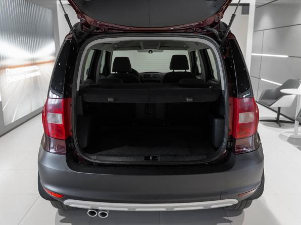 Skoda Yeti I с пробегом 2012 года, цена 945 000 рублей, 256045 км, внедорожник, Автокод Объявления
