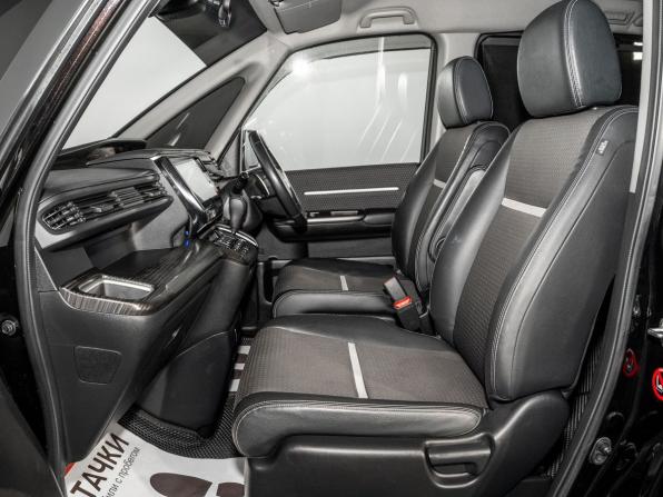 Honda Stepwgn V с пробегом 2015 года, цена 1 779 500 рублей, 124314 км, минивэн, Автокод Объявления