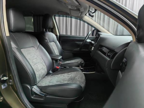 Mitsubishi Outlander III Рестайлинг 3 с пробегом 2021 года, цена 2 499 000 рублей, 103985 км, внедорожник, Автокод Объявления
