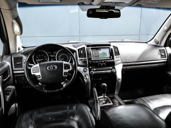 Toyota Land Cruiser 200 Series Рестайлинг 1 с пробегом 2014 года, цена 3 799 000 рублей, 217089 км, внедорожник, Автокод Объявления