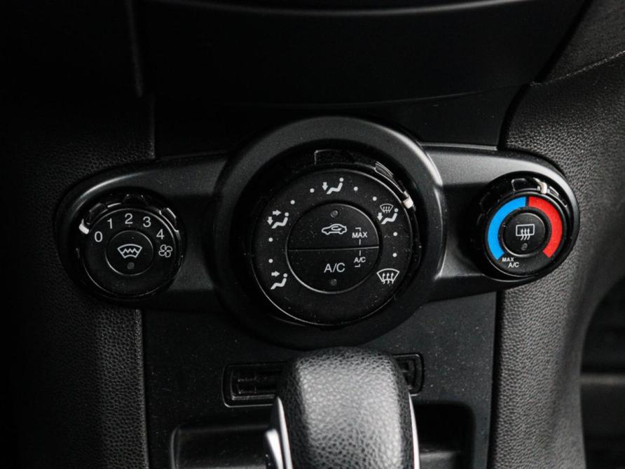 Ford Fiesta Mk6 Рестайлинг Москва  - изображение 12