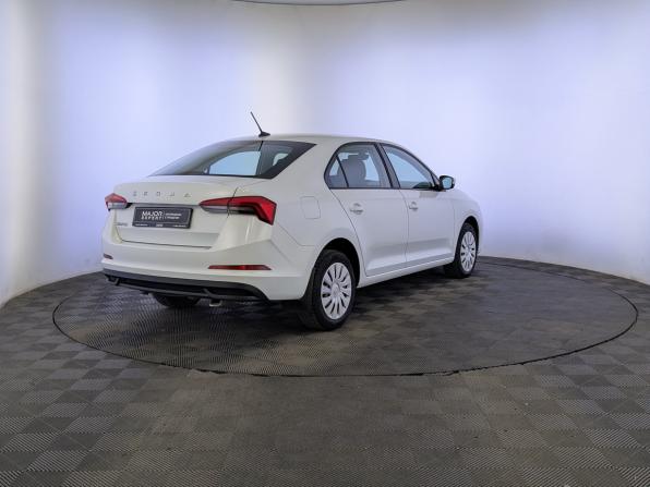 Skoda Rapid II с пробегом 2021 года, цена 1 260 000 рублей, 195246 км, лифтбек, Автокод Объявления