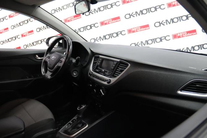 Hyundai Solaris II с пробегом 2018 года, цена 1 355 550 рублей, 142720 км, седан, Автокод Объявления