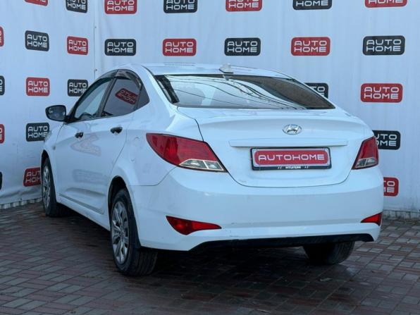 Hyundai Solaris I Рестайлинг с пробегом 2014 года, цена 559 990 рублей, 195000 км, седан, Автокод Объявления