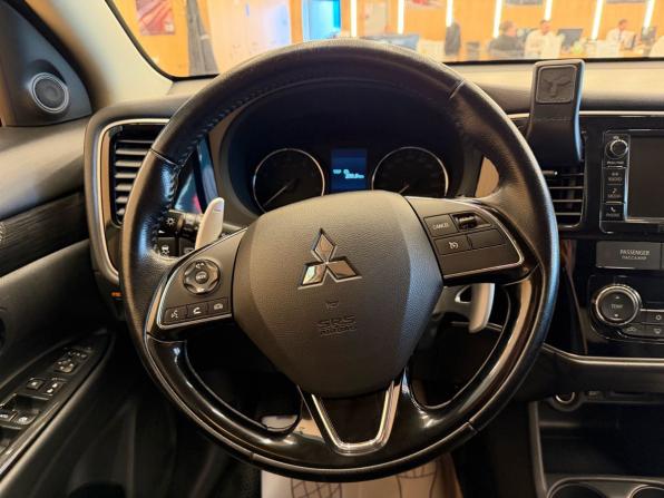 Mitsubishi Outlander III Рестайлинг 2 с пробегом 2016 года, цена 1 699 000 рублей, 110000 км, внедорожник, Автокод Объявления