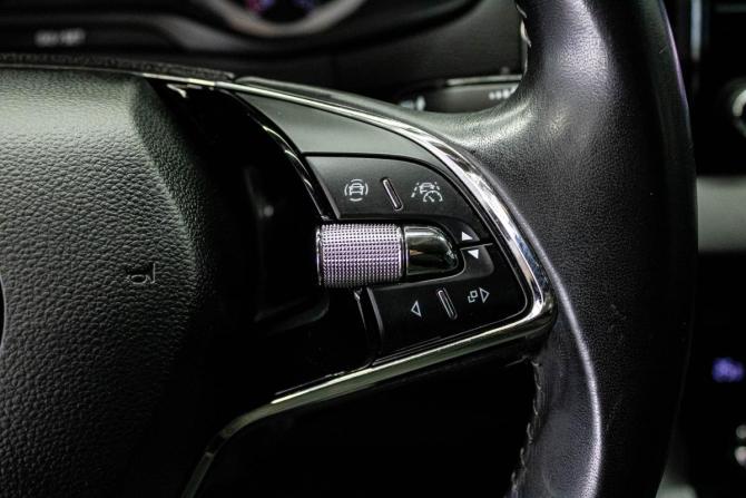 Skoda Karoq I с пробегом 2020 года, цена 2 149 000 рублей, 180679 км, внедорожник, Автокод Объявления