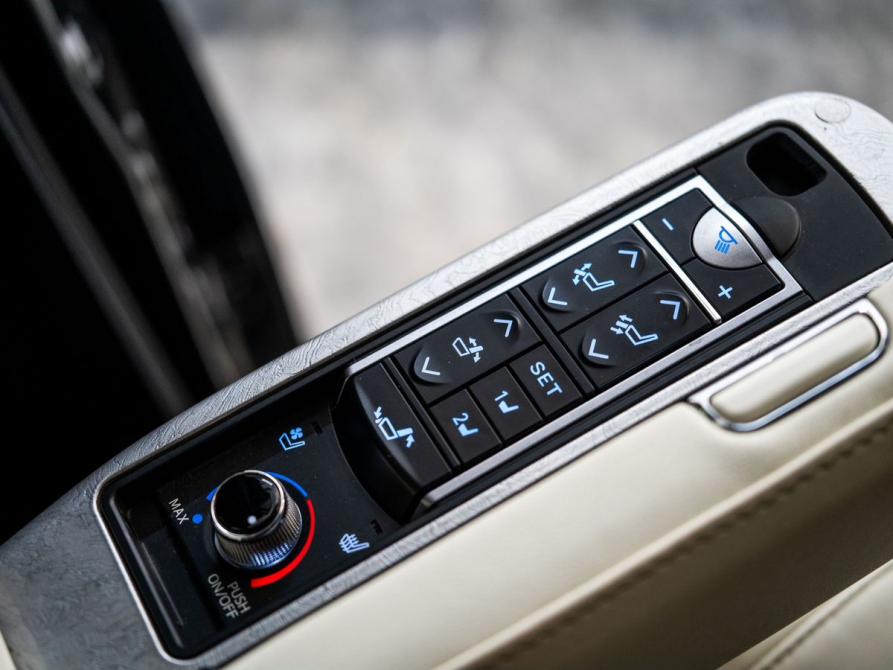 Toyota Alphard III Рестайлинг Иркутск  - изображение 20