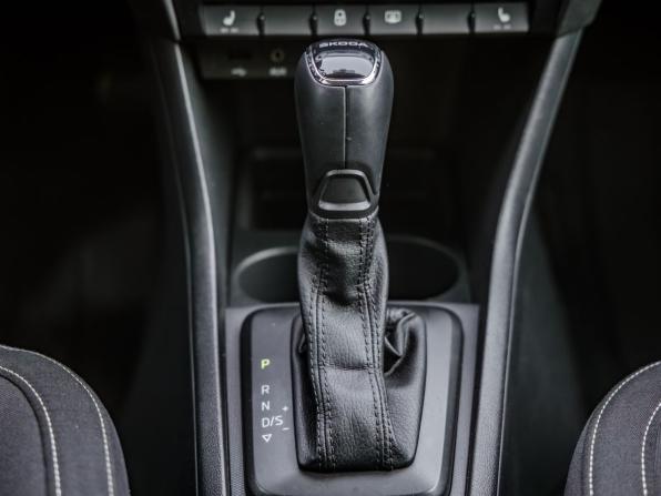 Skoda Rapid I с пробегом 2016 года, цена 1 248 000 рублей, 97110 км, лифтбек, Автокод Объявления