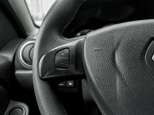 Renault Duster I Рестайлинг с пробегом 2017 года, цена 955 000 рублей, 110035 км, внедорожник, Автокод Объявления