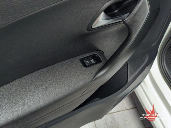 Volkswagen Polo V с пробегом 2013 года, цена 758 000 рублей, 128000 км, седан, Автокод Объявления