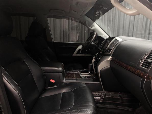 Toyota Land Cruiser 200 Series Рестайлинг 1 с пробегом 2012 года, цена 3 550 000 рублей, 195000 км, внедорожник, Автокод Объявления