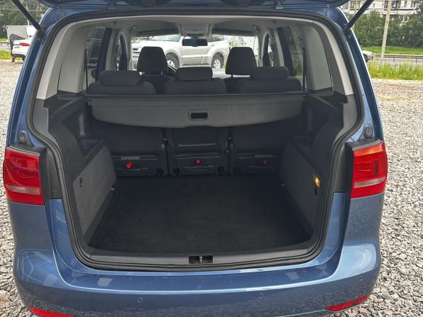 Volkswagen Touran I Рестайлинг 2 с пробегом 2010 года, цена 999 000 рублей, 236516 км, компактвэн, Автокод Объявления