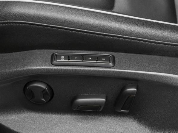 Volkswagen Tiguan II с пробегом 2018 года, цена 2 440 000 рублей, 102223 км, внедорожник, Автокод Объявления