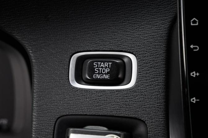 Volvo S60 II с пробегом 2012 года, цена 779 000 рублей, 240090 км, седан, Автокод Объявления