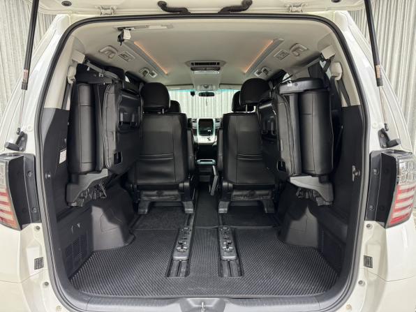 Toyota Vellfire I с пробегом 2011 года, цена 2 650 000 рублей, 190113 км, минивэн, Автокод Объявления