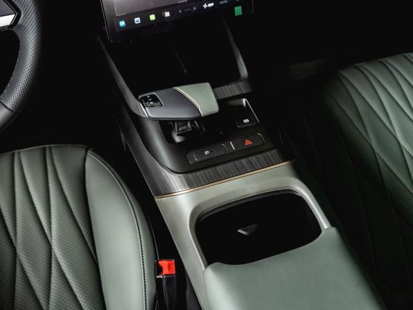 Changan Lamore с пробегом 2024 года, цена 2 650 000 рублей, 19 км, седан, Автокод Объявления