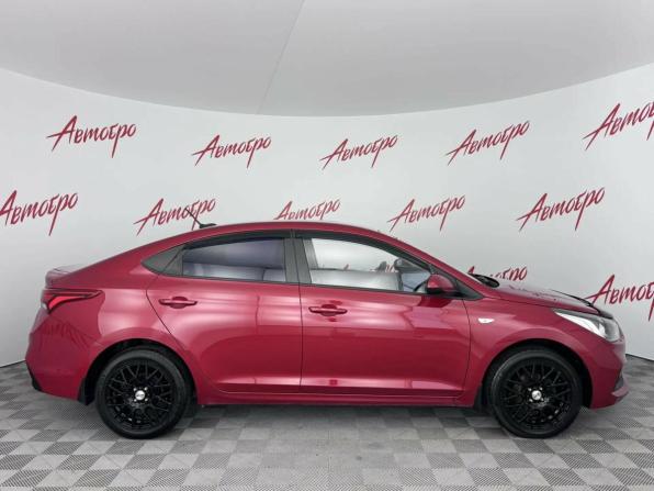 Hyundai Solaris II с пробегом 2018 года, цена 1 299 000 рублей, 120252 км, седан, Автокод Объявления