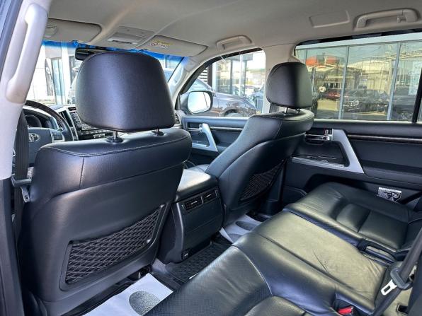 Toyota Land Cruiser 200 Series Рестайлинг 1 с пробегом 2013 года, цена 3 990 000 рублей, 215000 км, внедорожник, Автокод Объявления
