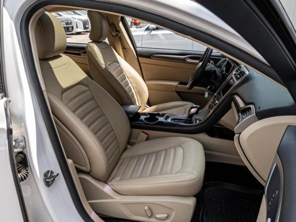 Ford Fusion (North America) II с пробегом 2015 года, цена 1 435 000 рублей, 160360 км, седан, Автокод Объявления