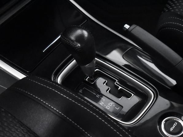 Mitsubishi Outlander III Рестайлинг 2 с пробегом 2017 года, цена 1 339 000 рублей, 223000 км, внедорожник, Автокод Объявления