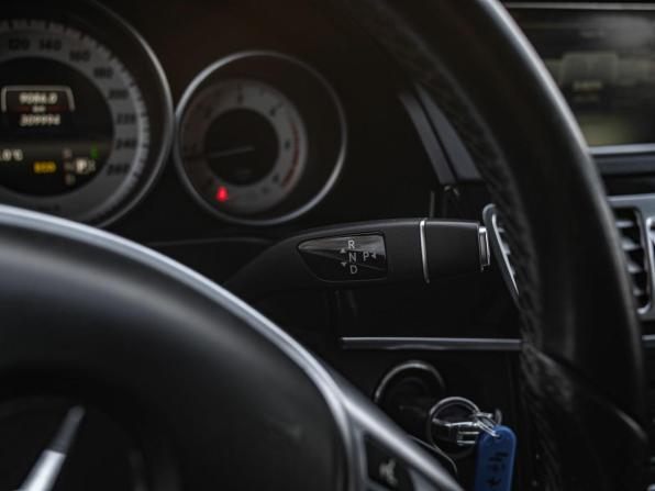 Mercedes-Benz E-Класс IV (W212 S212 C207) Рестайлинг с пробегом 2015 года, цена 1 450 001 рубль, 309874 км, седан, Автокод Объявления