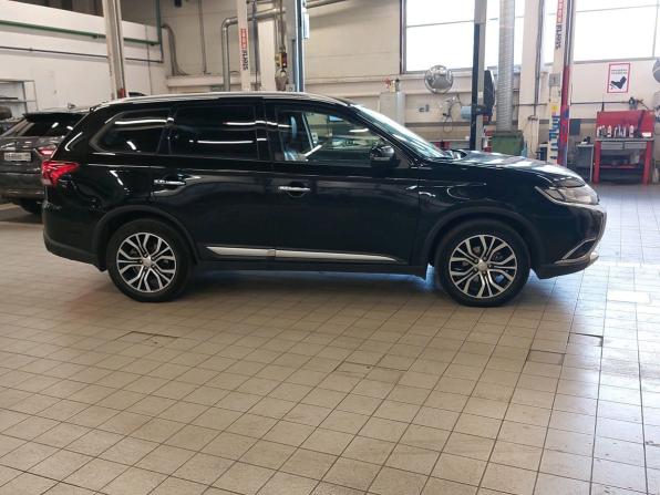 Mitsubishi Outlander III Рестайлинг 2 с пробегом 2018 года, цена 1 800 000 рублей, 162249 км, внедорожник, Автокод Объявления