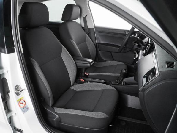 Skoda Rapid II с пробегом 2021 года, цена 1 419 000 рублей, 98733 км, лифтбек, Автокод Объявления