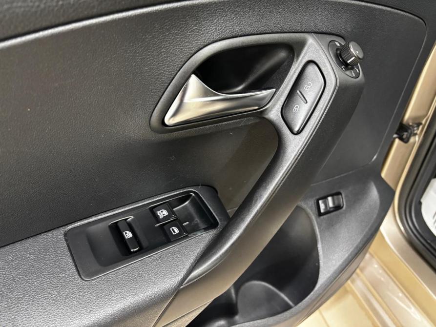 Volkswagen Polo V Рестайлинг Альметьевск  - изображение 11
