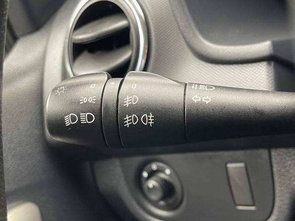 Renault Sandero II с пробегом 2015 года, цена 947 000 рублей, 46534 км, хэтчбек, Автокод Объявления