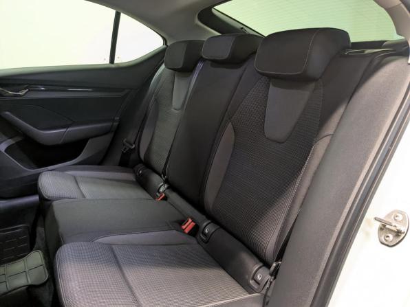 Skoda Octavia IV (A8) с пробегом 2021 года, цена 2 410 000 рублей, 39440 км, лифтбек, Автокод Объявления