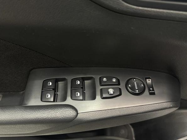 Hyundai Solaris II Рестайлинг с пробегом 2022 года, цена 1 499 000 рублей, 96222 км, седан, Автокод Объявления