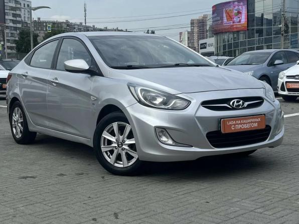 Hyundai Solaris I с пробегом 2012 года, цена 780 000 рублей, 199000 км, седан, Автокод Объявления
