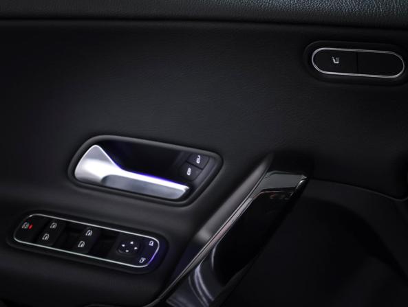 Mercedes-Benz A-Класс IV (W177) с пробегом 2018 года, цена 2 224 000 рублей, 77266 км, хэтчбек, Автокод Объявления