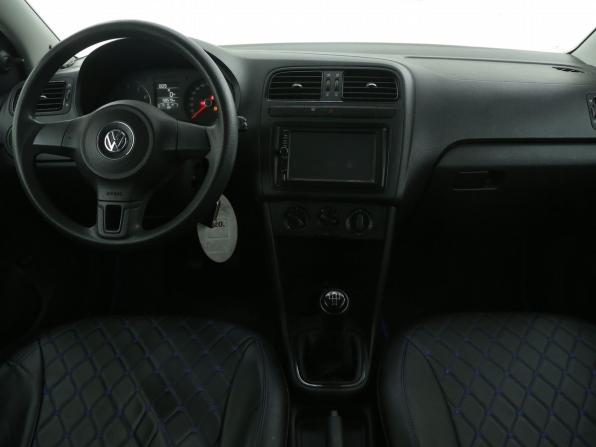 Volkswagen Polo V Рестайлинг с пробегом 2015 года, цена 609 000 рублей, 158000 км, седан, Автокод Объявления