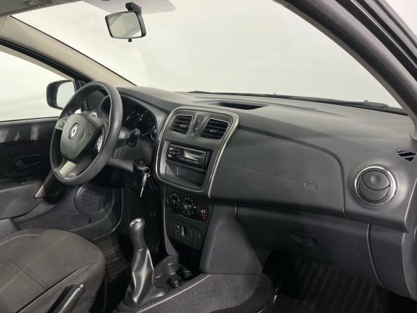 Renault Sandero II с пробегом 2015 года, цена 850 000 рублей, 89070 км, хэтчбек, Автокод Объявления