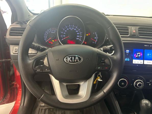 Kia Rio III с пробегом 2013 года, цена 949 000 рублей, 150500 км, седан, Автокод Объявления