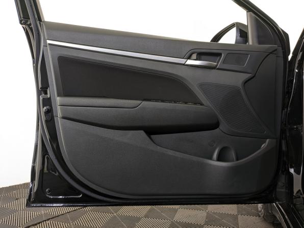 Hyundai Elantra VI (AD) Рестайлинг с пробегом 2020 года, цена 1 795 000 рублей, 42520 км, седан, Автокод Объявления
